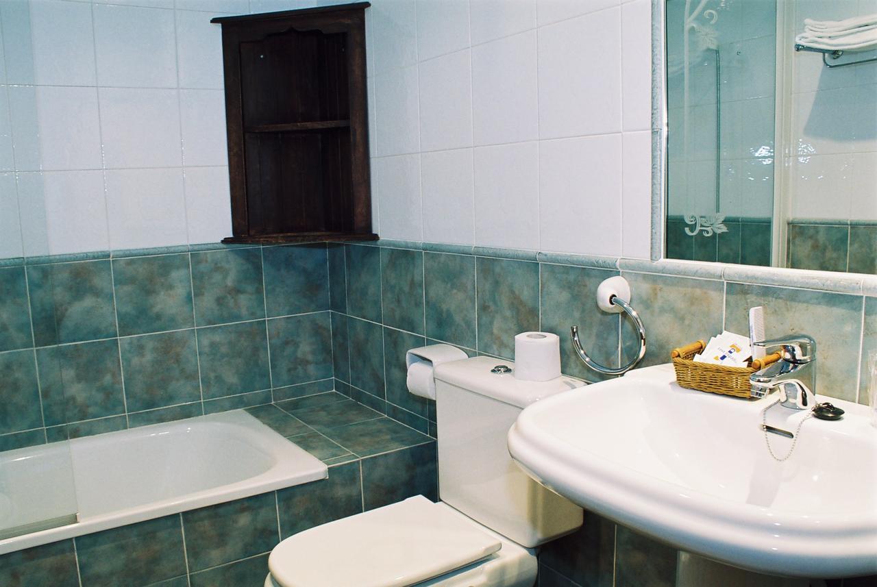 Hotel Conventin Villaviciosa  Zewnętrze zdjęcie